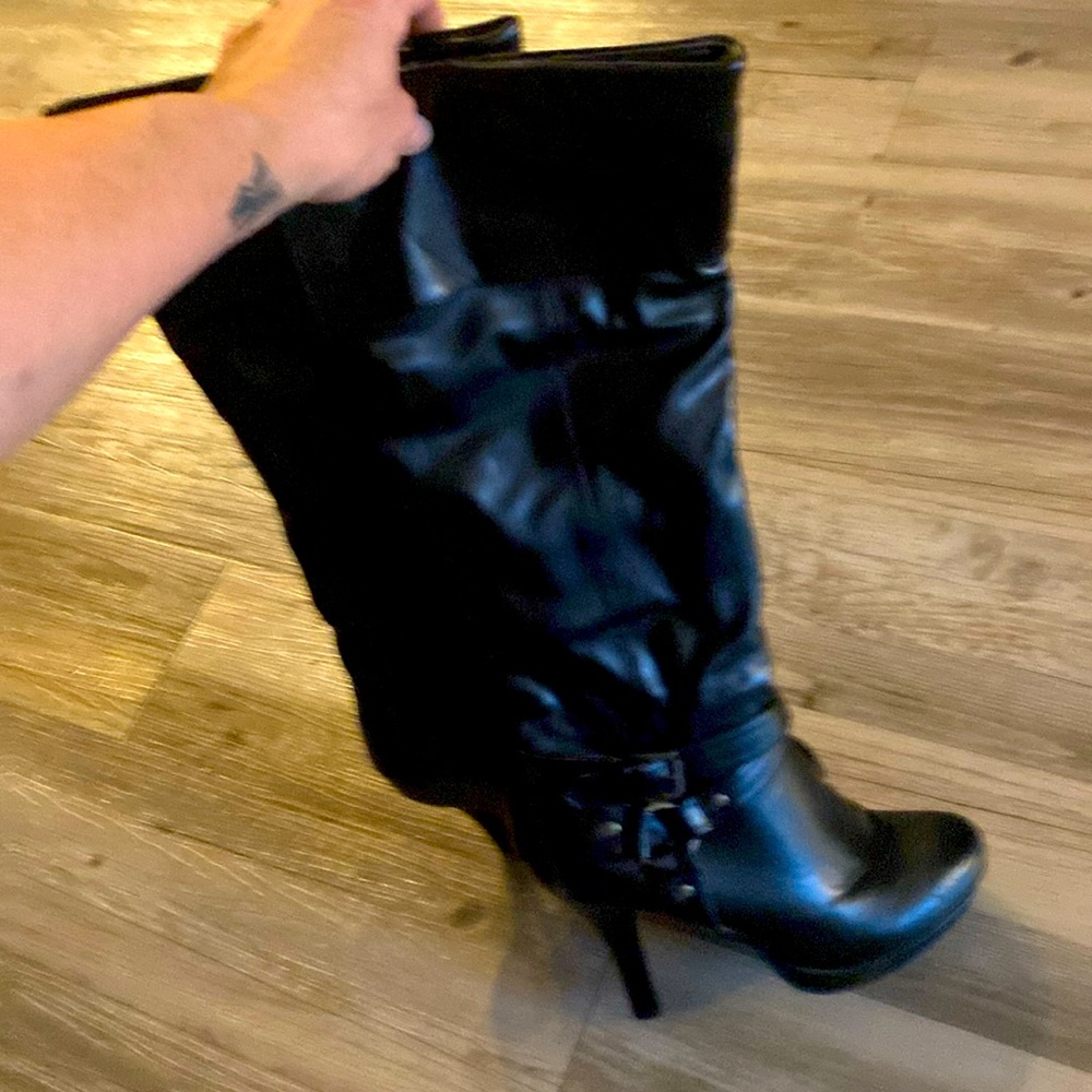 Cute black heel boots - knee high - ♥️